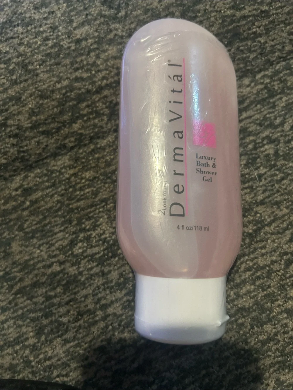 Derma Vital Luxury Bath And Shower Gel 4 Ounces.  New And Sealed